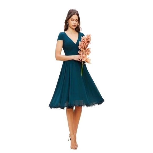 Dress the Population V-Neckline Corey Knee Length Dress | U.S. Woman’s Medium - Picture 1 of 10